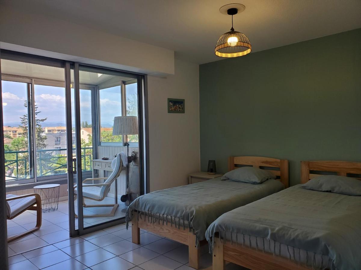 Appartement Port 3 Pieces Climatise 80m2 Proche De Fréjus