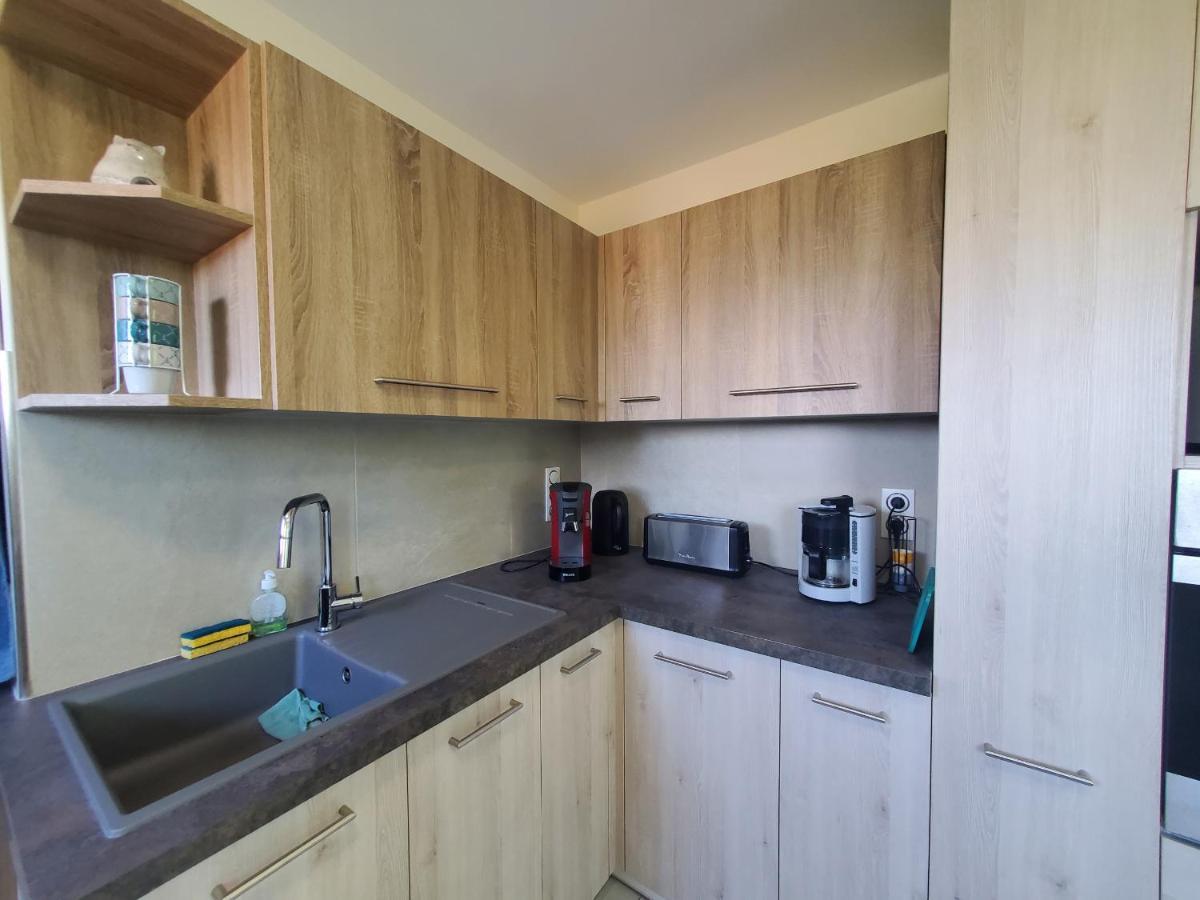 Appartement Port 3 Pieces Climatise 80m2 Proche De